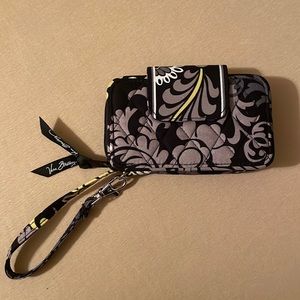 Vera Bradley smartphone wristlet